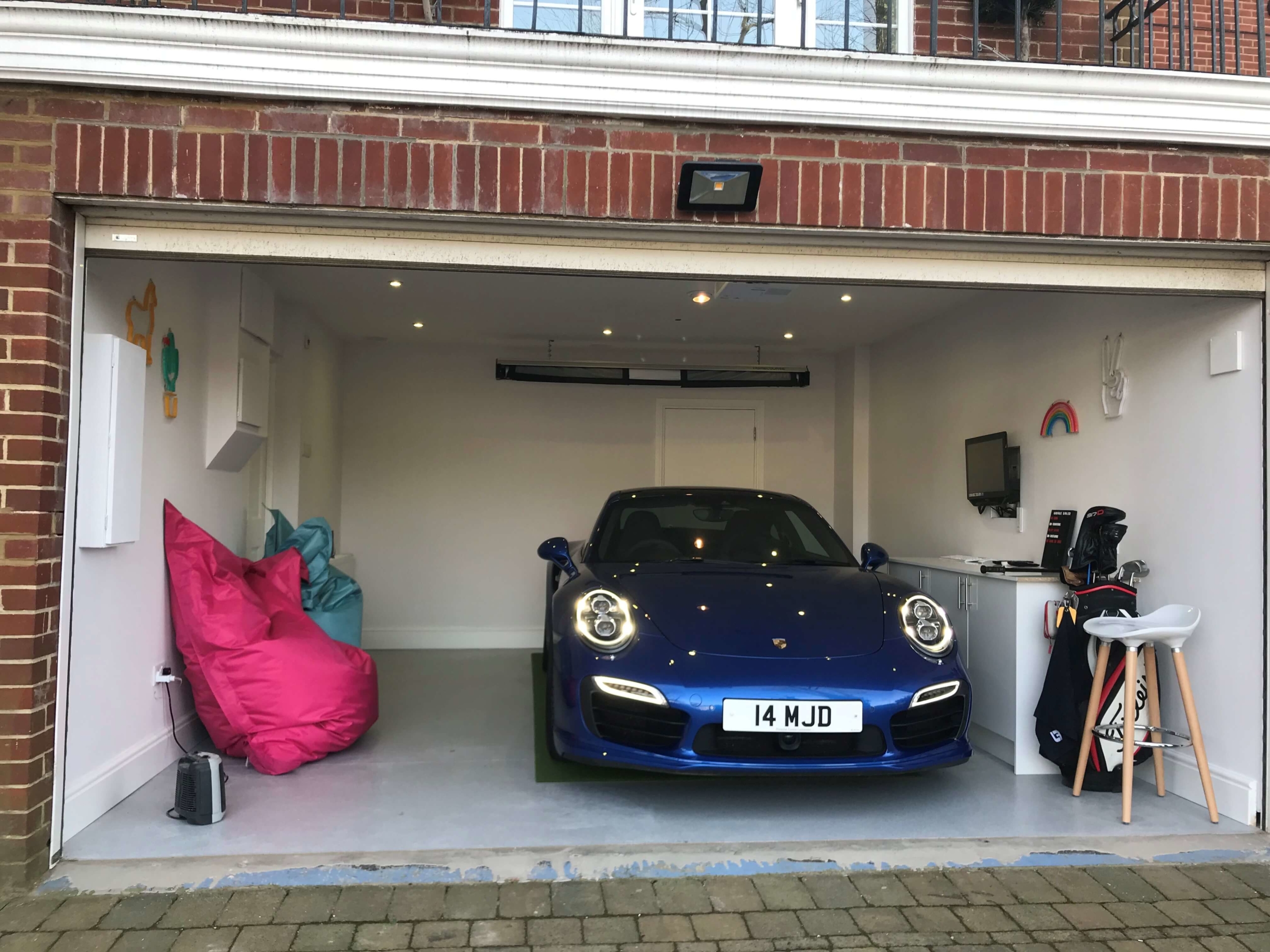 911 garage